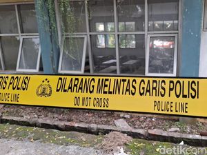 Mendikdasmen Tengok SMKN 1 Cileungsi Bogor yang Roboh