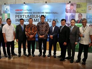 Menkop Ferry Dorong Koperasi Berperan Sentral Capai Pertumbuhan Ekonomi 8%