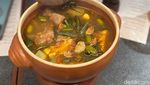 Unik! Resto Baru di Jaksel Ini Punya Menu Lawar Udang dan Ayam Guling