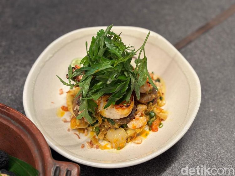 Unik! Resto Baru di Jaksel Ini Punya Menu Lawar Udang dan Ayam Guling