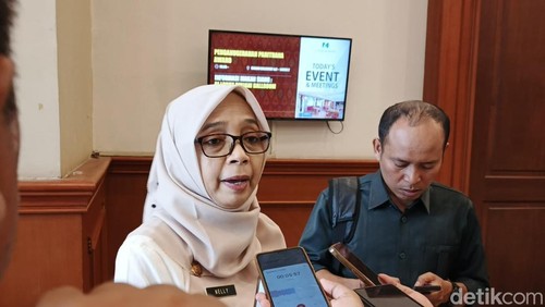 Pelaksana Tugas (Plt) Disnakertrans NTB Baiq Nelly Yuniarti. (Foto: Ahmad Viqi/detikBali)