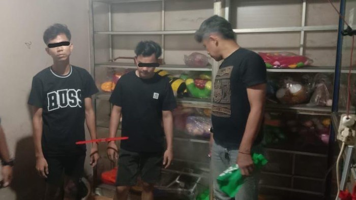 Polisi grebek toko olahraga jual obat terlarang di Tangerang