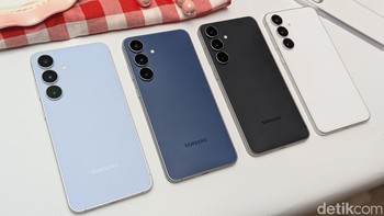 Samsung Galaxy S25 FE dibanderol dengan harga mulai dari Rp 9.999.000 di Indonesia. Foto: Virgina Maulita Putri/detikINET