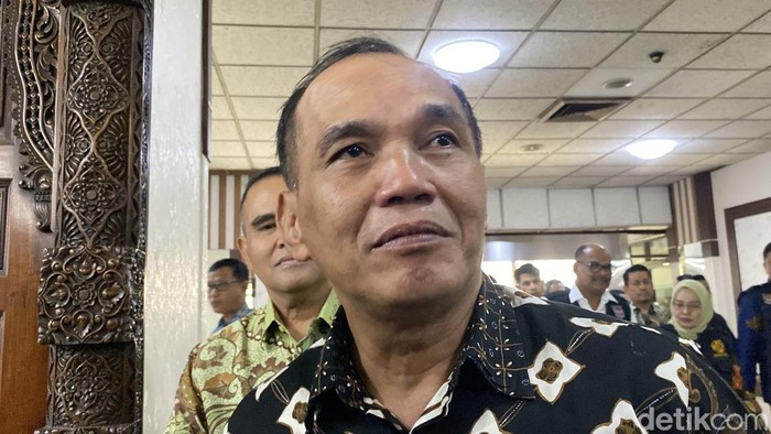 Sekretaris DPD PDIP Jateng, Sumanto di Kompleks Kantor Gubernur Jateng, Kecamatan Semarang Selatan, Kota Semarang, Kamis (11/9/2025).