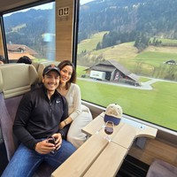 Shrinkhala semakin mendapat serangan karena sering menampilkan gaya hidup mewah di Instagram. Dalam berbagai postingan, lulusan Harvard tersebut mengunggah momennya liburan ke Eropa, makan di restoran mahal, dan memakai busana desainer.Foto: Instagram @shrinkhala_