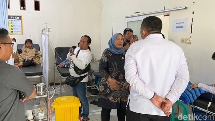 Siswa SD serta SMP Cianjur alami keracunan usai santap MBG