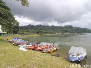 Heboh Isu Parkir Ganda di Telaga Ngebel Ponorogo, Ini Penjelasan Dishub