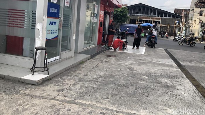Potret gerai ATM di SPBU Bugisan, Wirobrajan, Kota Jogja, Kamis (11/9/2025).