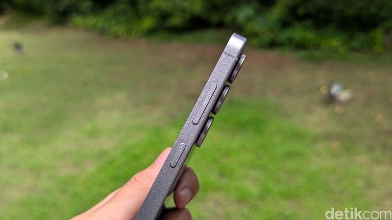 Unboxing Samsung Galaxy S25 FE