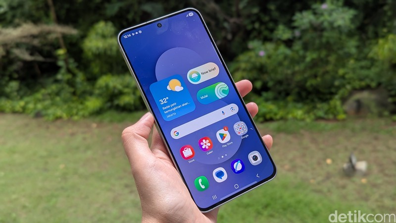 Unboxing Samsung Galaxy S25 FE