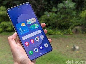 Pengguna Samsung Galaxy FE Habiskan 10 Jam Scrolling TikTok