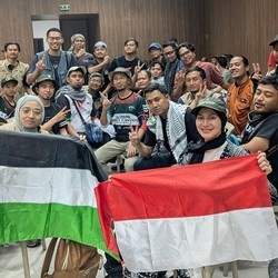 Kesabaran Wanda Hamidah-Chiki Fawzi Diuji, Pelayaran ke Gaza Ditunda