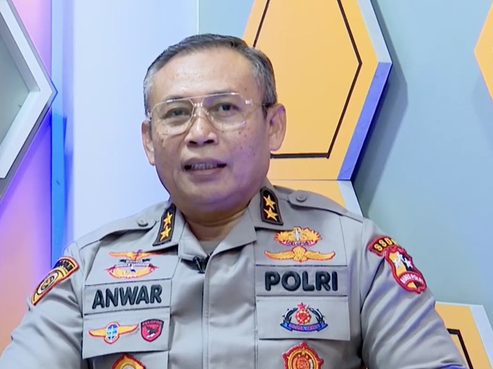 As SDM Kapolri Irjen Kapolri, Irjen Pol Dr Anwar SIK MSi,