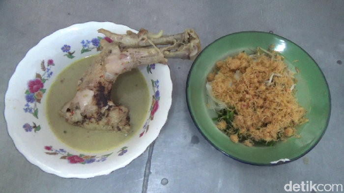 Ayam lodho di Lumajang