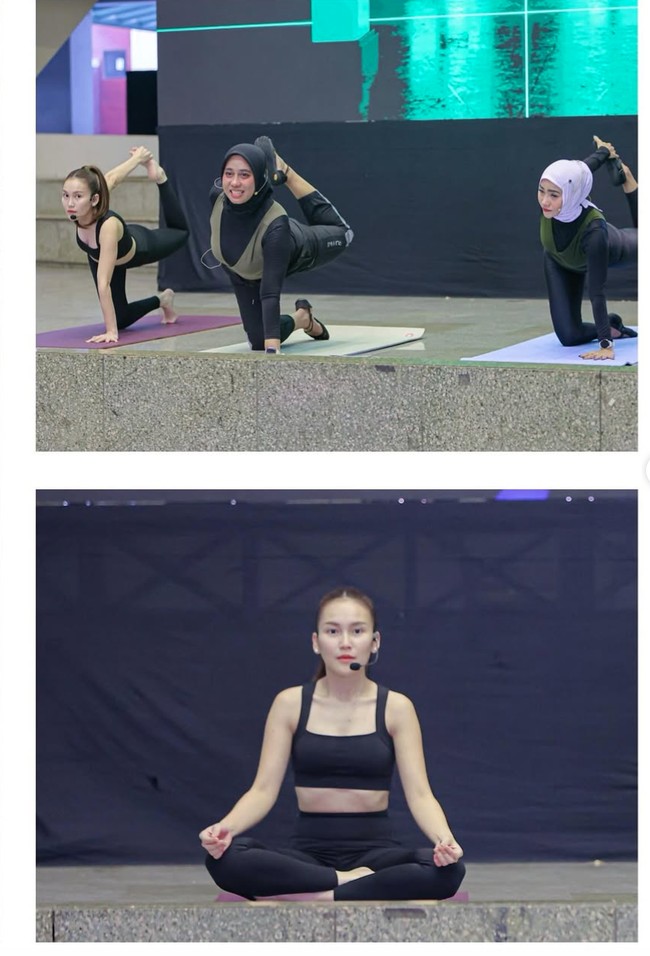 Dari foto yang dibagikan terlihat Ayu menjadi instruktur yoga bersama beberapa rekan wanita lain. Seperti para instruktur lain, Ayu juga mengenakan wireless microphone. Foto: Instagram/@ayutingting92