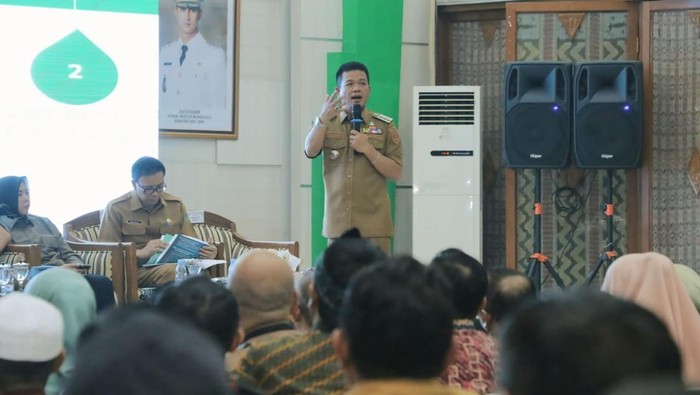 Bupati Bandung, Dadang Supriatna