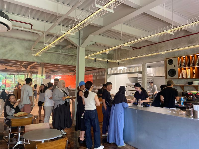 Daribu Jakarta, bakery sekaligus kafe ala Korea yang punya sajian salt bread populer