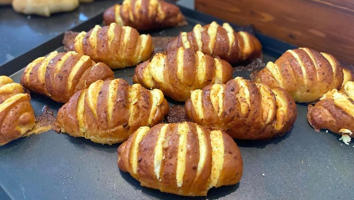 Daribu Jakarta, bakery sekaligus kafe ala Korea yang punya sajian salt bread populer