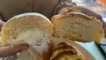 Rela Antre Buat Cicip Salt Bread di Kafe Korea yang Hits
