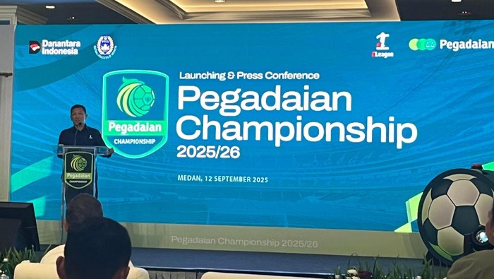 Direktur Utama I. League Ferry Paulus saat konferensi pers di Medan. (Foto: Finta Rahyuni/detikSumut)