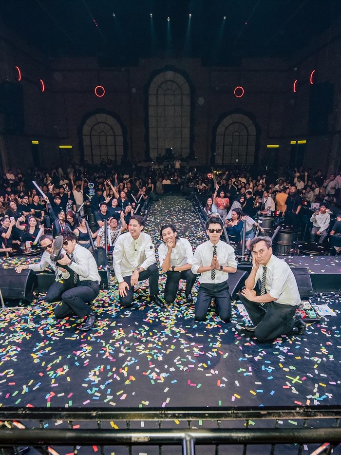 EL Rumi jadi vokalis magang The Changcuters selama 3 bulan untuk tur 6 kota.