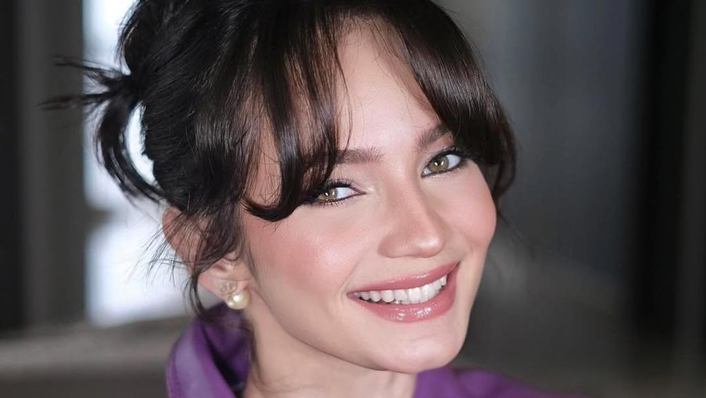 Mata Indah Enzy Storia
