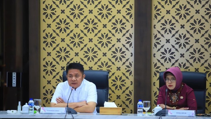 Gubernur Sumsel Herman Deru didampingi Kepala BPS Amalia Adininggar