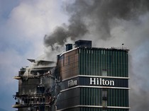 Ngeri! Penampakan Hotel Hilton Nepal Hangus Dibakar Massa Demo