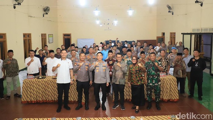 Kapolres Kediri Kota cangkrukan kamtibmas
