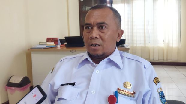 Kepala Dinas Pertanahan, Perumahan dan Kawasan Permukiman (DPKPP) Pandeglang, Roni (Aris/detikcom)