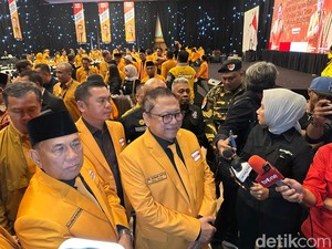 OSO Lantik Pengurus Hanura Jatim, Targetkan Kursi Naik Total