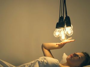 Tidur Lampu Nyala Vs Lampu Mati, Mana yang Lebih Sehat? Ini Kata Ahli