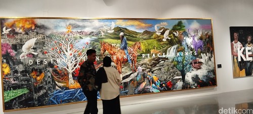 Menikmati Lukisan Seniman Anggota SBY Art Community di Jakarta