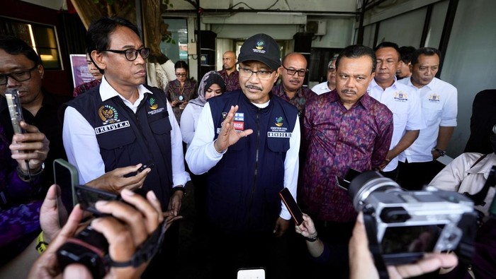 Menteri Sosial Saifullah Yusuf
