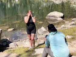 Viral Reaksi Wanita Saat Dilamar di Gunung, Ucapkan Oh My God 31 Kali