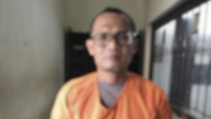 MS (44), mantan pegawai negeri sipil Pemkab Probolinggo ditangkap