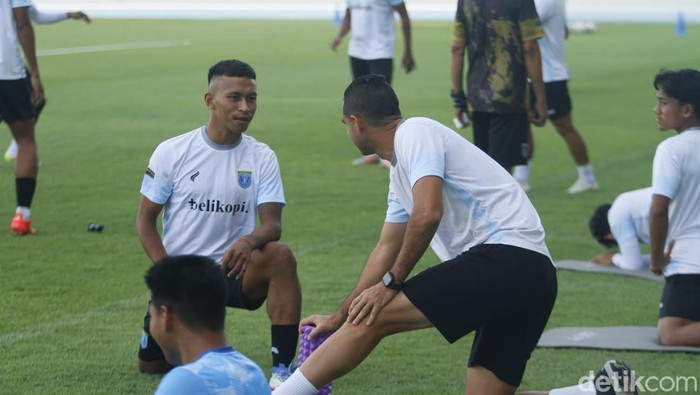 Osvaldo Haay gabung latihan Persela