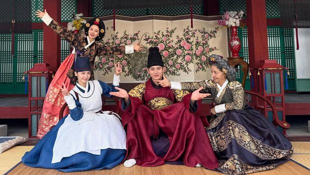 Para pemeran drama Korea Bon Appetit, Your Majesty Para pemeran drama Korea Bon Appetit, Your Majesty