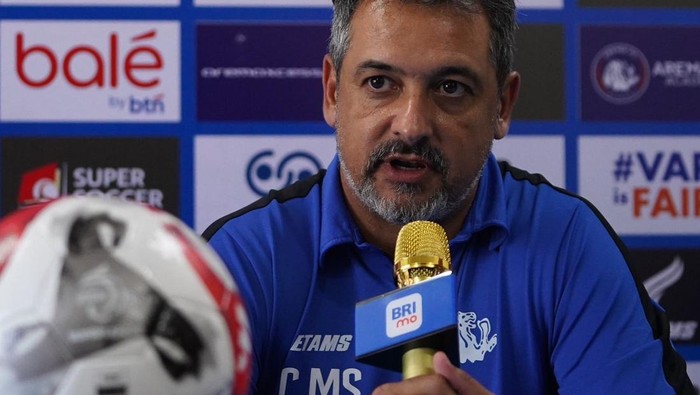 Pelatih Arema FC Marcos Santos