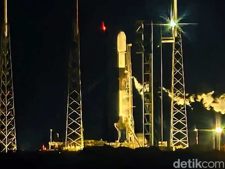Persiapan Peluncuran Satelit Nusantara Lima Percobaan Ketiga di Cape Canaveral, Florida, AS