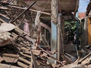 Video: Ledakan Terjadi di Pamulang, 7 Orang Terluka-8 Rumah Rusak