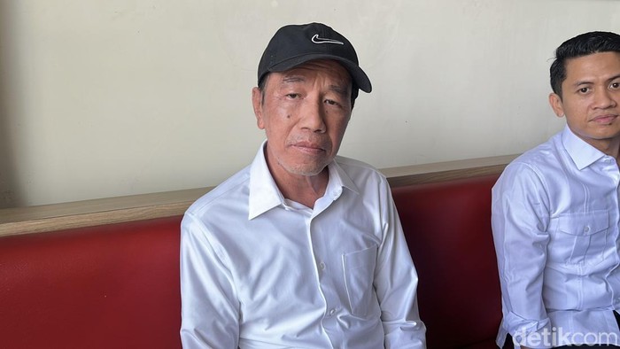 Presiden ke-7, Joko Widodo ditemui di Sumber, Banjarsari, jumat (12/9/2025).