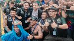 Potret Raffi Ahmad Hujan-hujanan Bareng 15 Ribuan Pramuka Muslim Sedunia di Cibubur