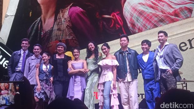 Para cast dalam serial Netflix Ratu Ratu Queens.