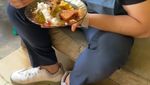 Rob Clinton Hobi Blusukan Makan Soto Legendaris hingga Nasi Warteg