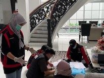 Rumah Kadinkes Kota Bengkulu Digeledah Kejari, 32 Dokumen-2 HP Disita