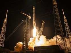 Momen Dramatis Satelit Nusantara Lima Meluncur Pakai Roket SpaceX
