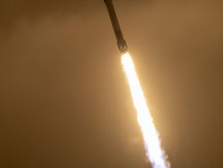 Momen Dramatis Satelit Nusantara Lima Meluncur Pakai Roket SpaceX