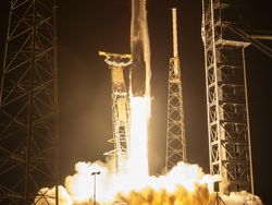 Momen Dramatis Satelit Nusantara Lima Meluncur Pakai Roket SpaceX