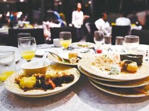 Miris! Puluhan Porsi Makanan di Nikahan Terbuang karena Tak Habis Dimakan